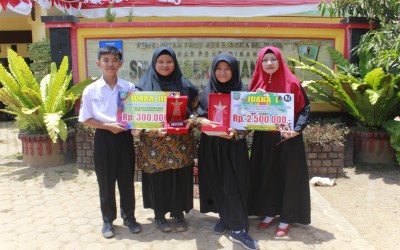Siswa SMAN 1 Manggar Juara I Lomba Menulis Cerita Rakyat dan Juara III Lomba Pidato